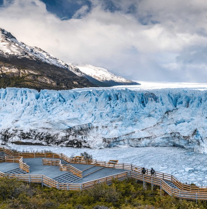 Perito Moreno Glacier ice wall with walkways in front