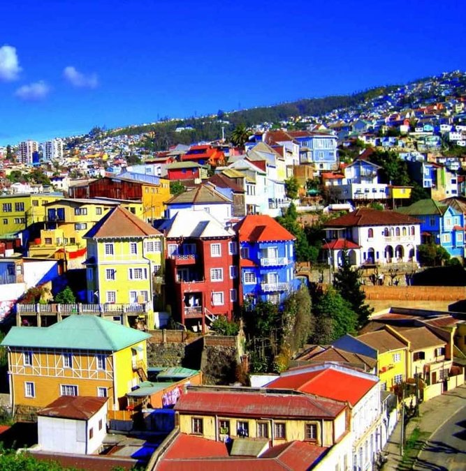 Colorful hillside houses of Valparaíso