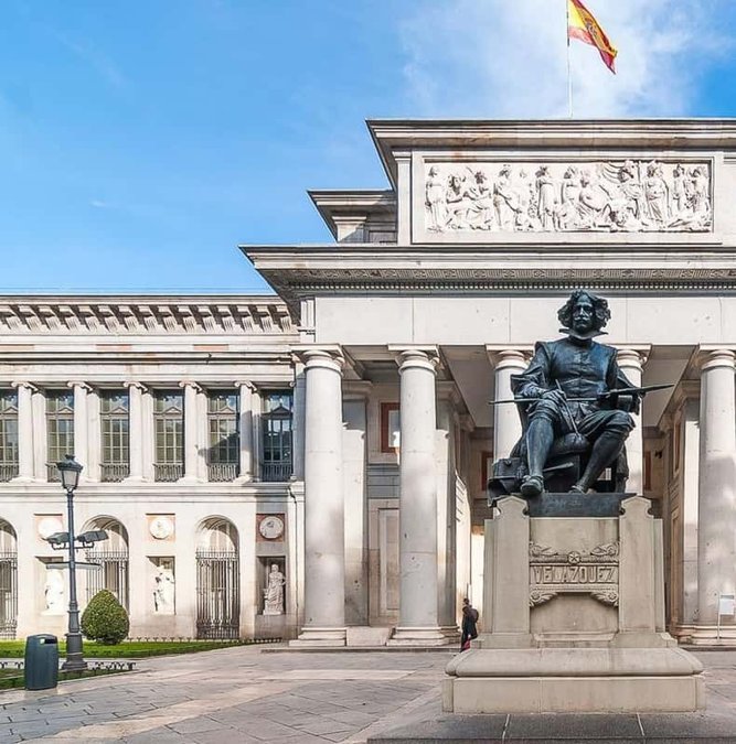 Velázquez statue outside the Prado Museum