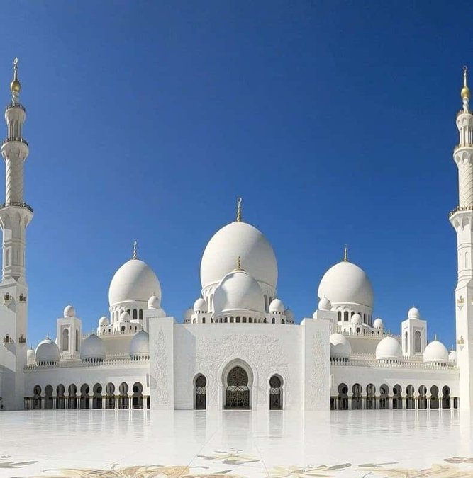 Domes and minarets of the Sheikh Zayed Grand Mosque