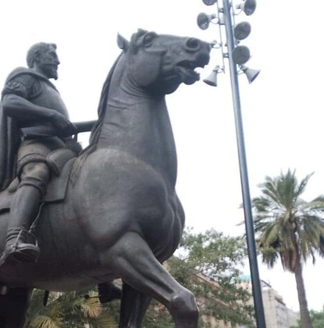 Equestrian statue in Santiago's Plaza de Armas