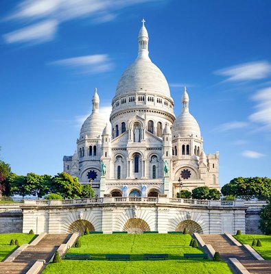 Montmartre's Sacré Coeur Basilica with gardens, Paris guided tour.