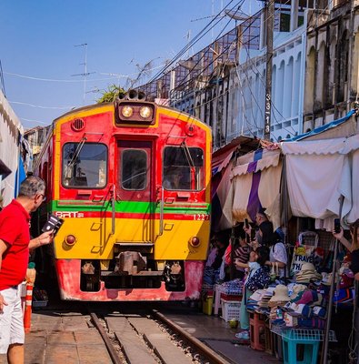 Maeklong Railway Market and Damnoen Saduak Floating Market Tour From Bangkok