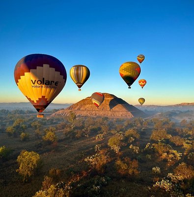 Teotihuacan Hot Air Balloon Flight from Mexico City / Volare