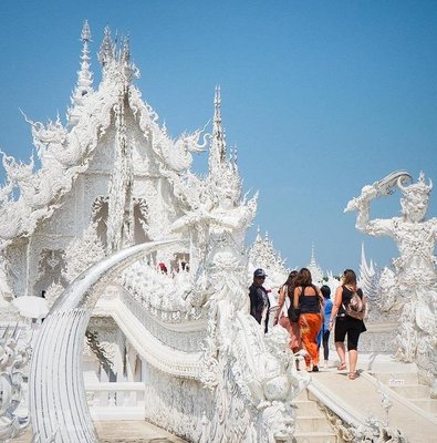 Chiang Mai: Chiang Rai White, Blue and Red Temples and KarenTribe